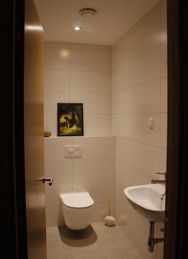 Emajoe Keeltekool Apartment Tartu Bagian luar foto