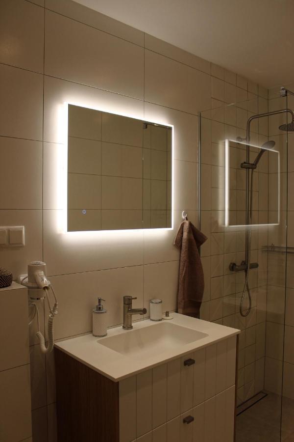 Emajoe Keeltekool Apartment Tartu Bagian luar foto