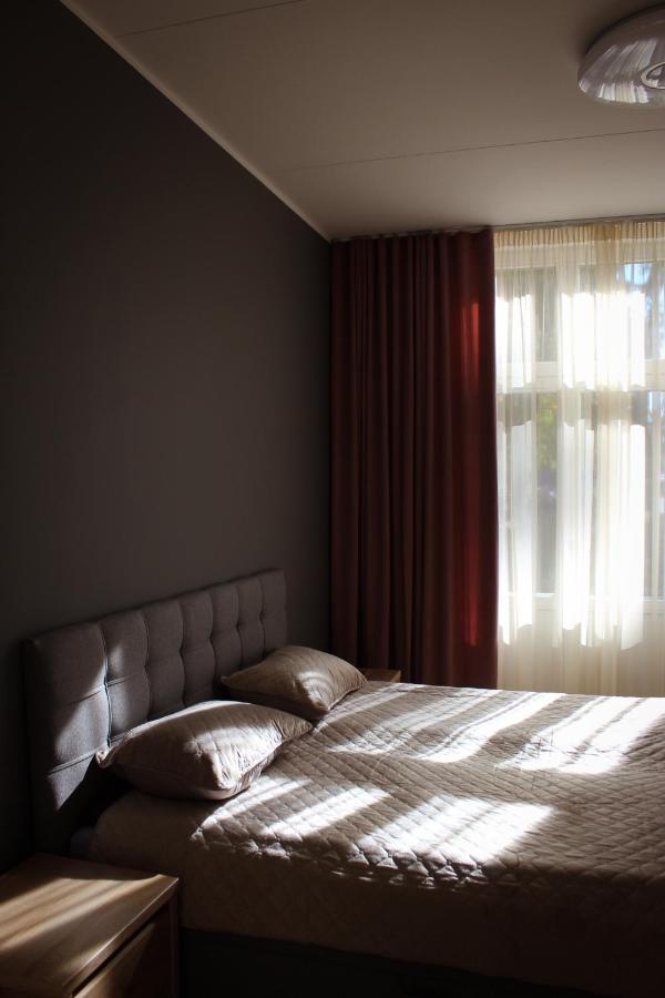 Emajoe Keeltekool Apartment Tartu Bagian luar foto