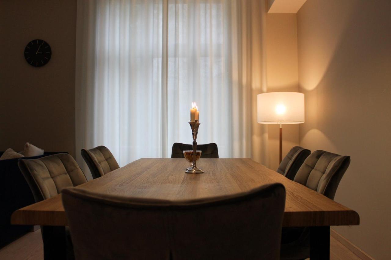 Emajoe Keeltekool Apartment Tartu Bagian luar foto