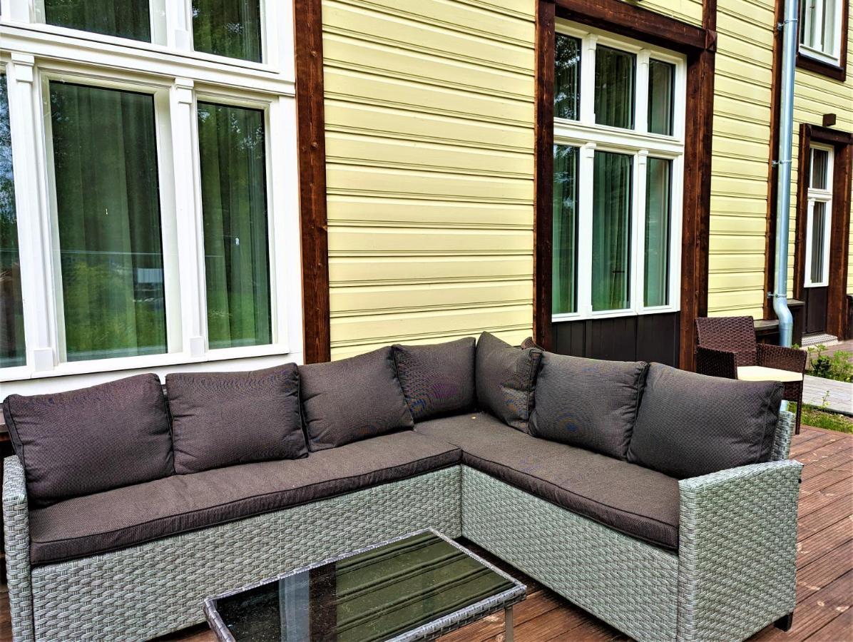 Emajoe Keeltekool Apartment Tartu Bagian luar foto