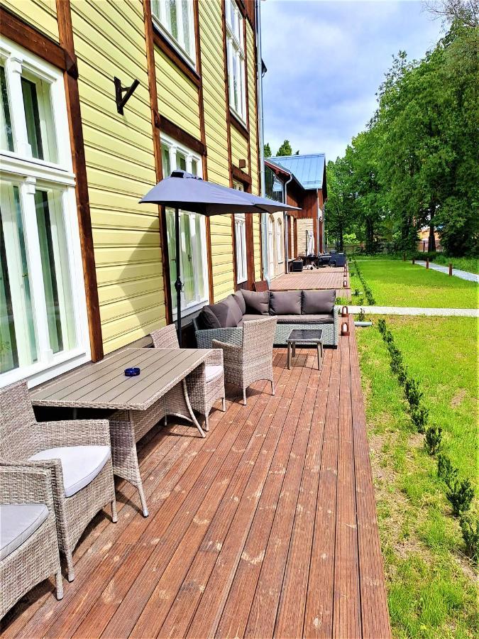 Emajoe Keeltekool Apartment Tartu Bagian luar foto
