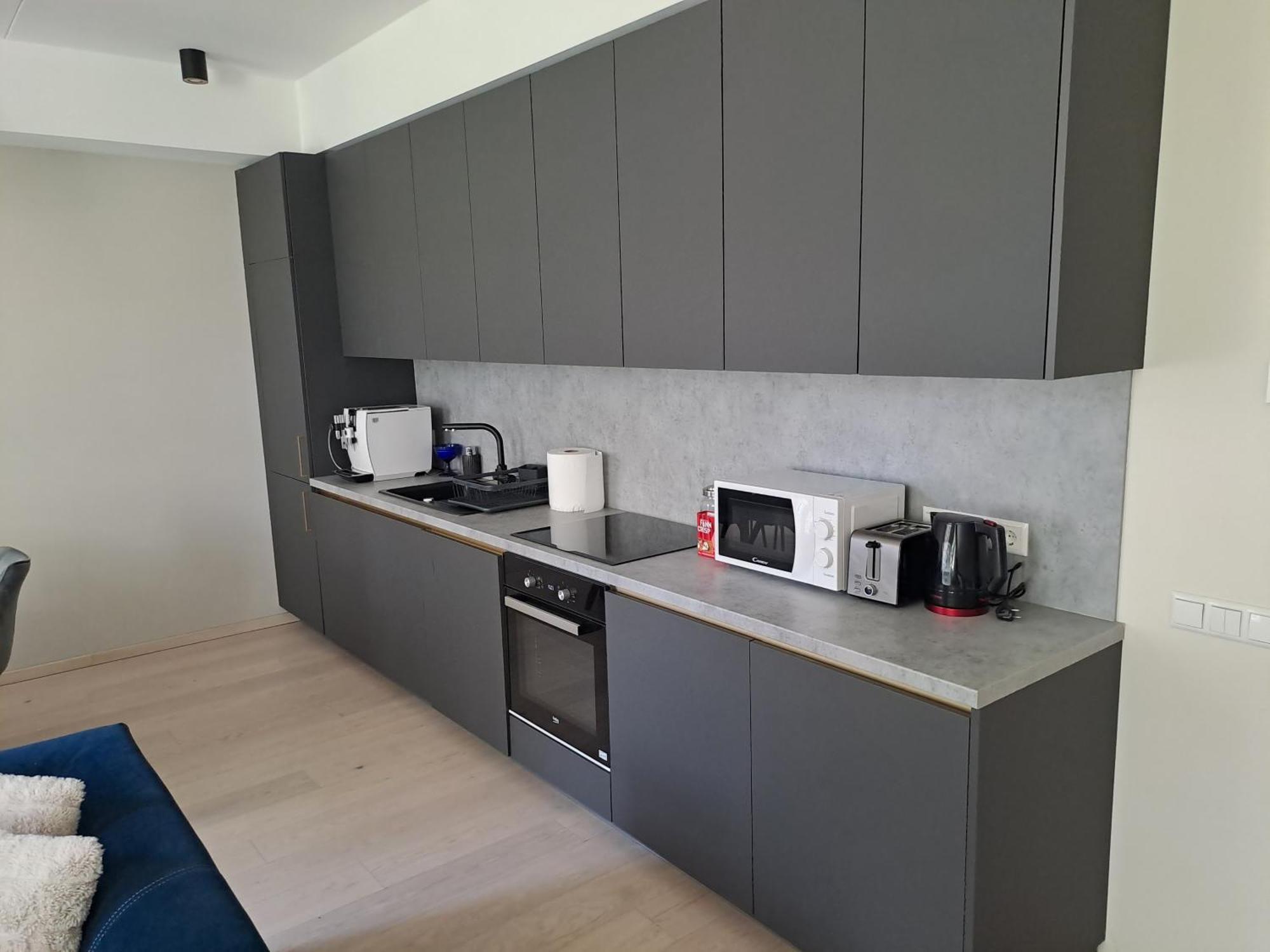 Emajoe Keeltekool Apartment Tartu Bagian luar foto