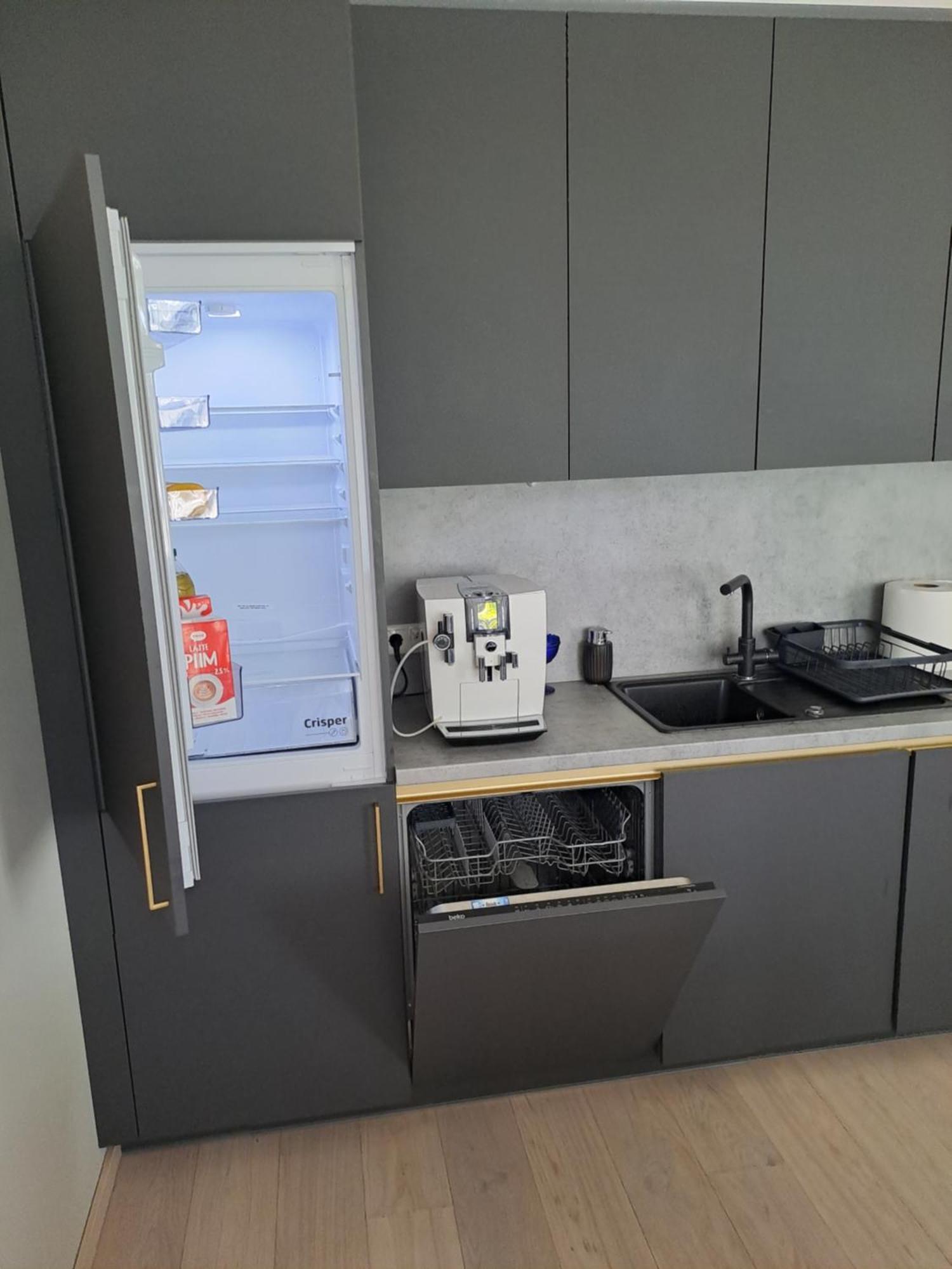 Emajoe Keeltekool Apartment Tartu Bagian luar foto