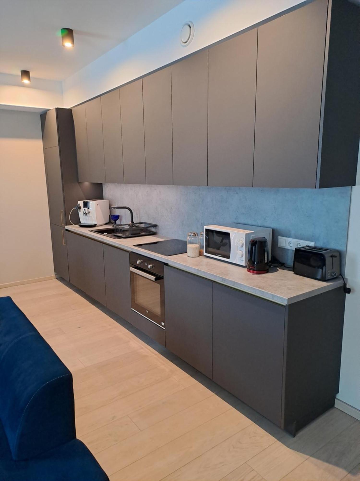 Emajoe Keeltekool Apartment Tartu Bagian luar foto